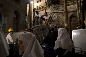 Christians unite to renovate Christ’s tomb