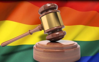 Florida Judge Strikes Down Marriage Amendment