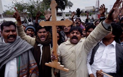 Pakistani Christians Protest After Taliban Church Bombings