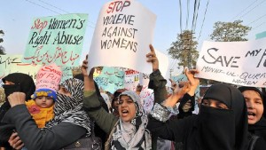 pakistan-bans-honor-killings