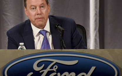 Ford Cancels Factory Move to Mexico, Apple to Make iPhones in USA Thanks to Trump
