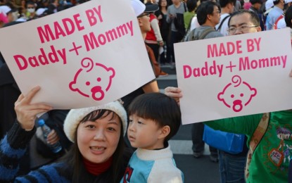 Thousands protest same-sex marriage bills in Taiwan