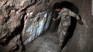 Ancient Assyrian palace found in Mosul ruins